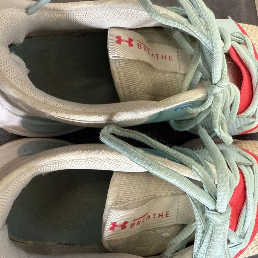 Under Armour Charged Breathe Training Shoes Sneakers Womens Size 8